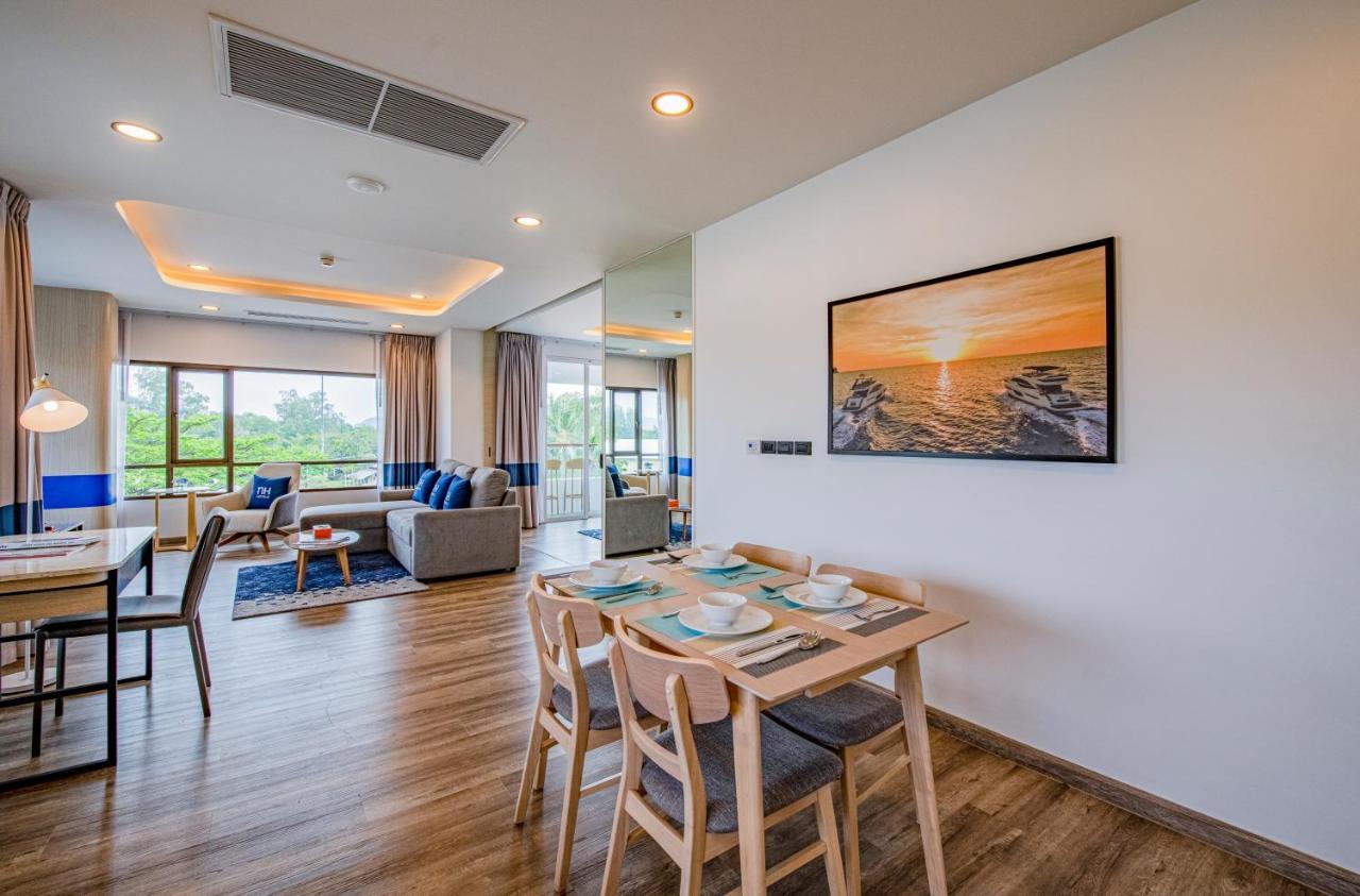 Nh Boat Lagoon Phuket Resort 외부 사진