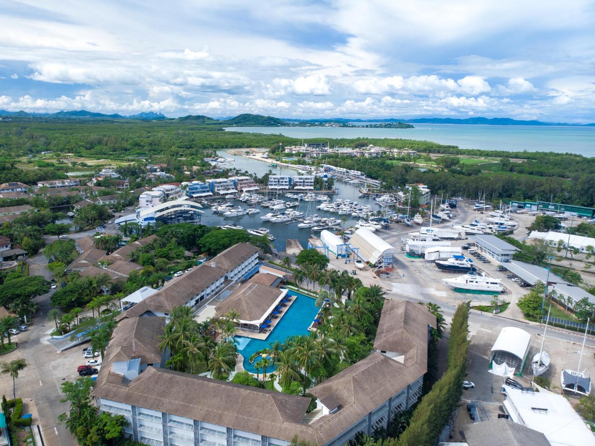 Nh Boat Lagoon Phuket Resort 외부 사진